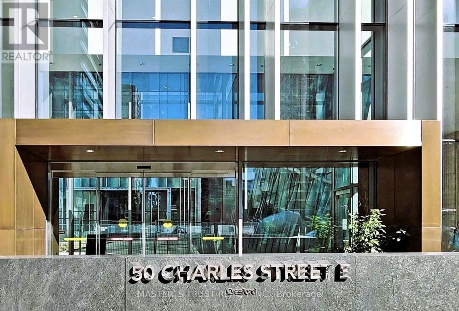 3307 - 50 Charles Street E, Toronto, Ontario  M4Y 1T1 - Photo 2 - C13499154