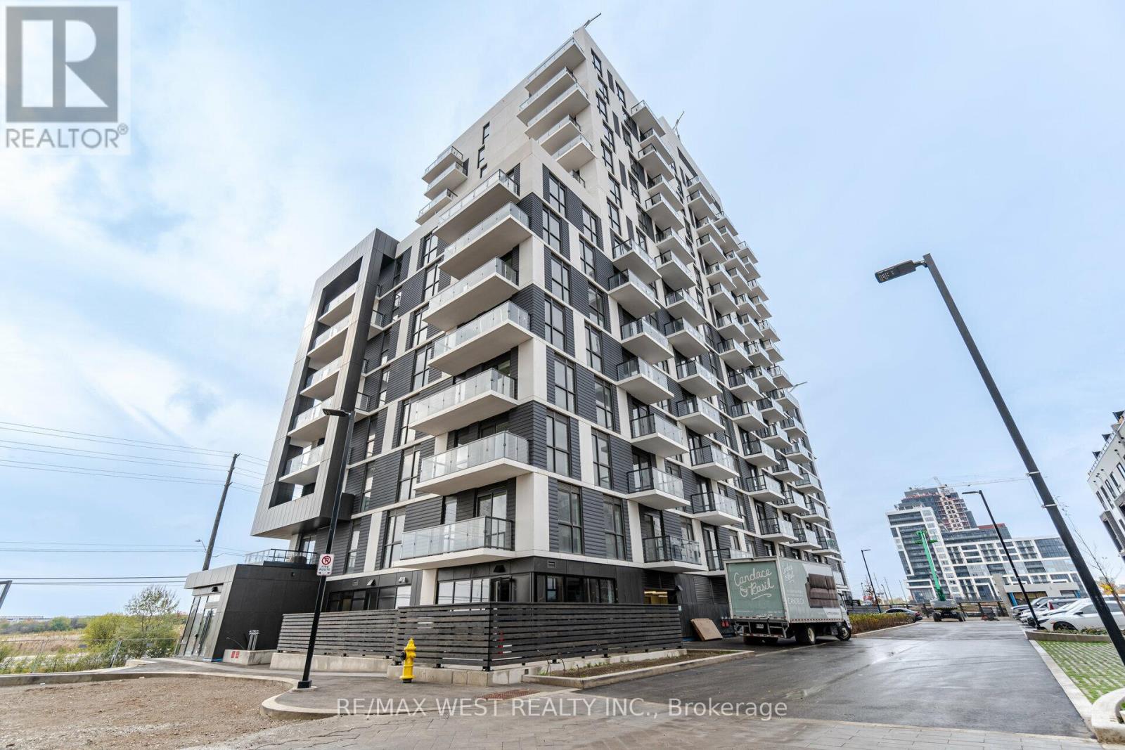 407 - 345 WHEAT BOOM DRIVE, Oakville, Ontario