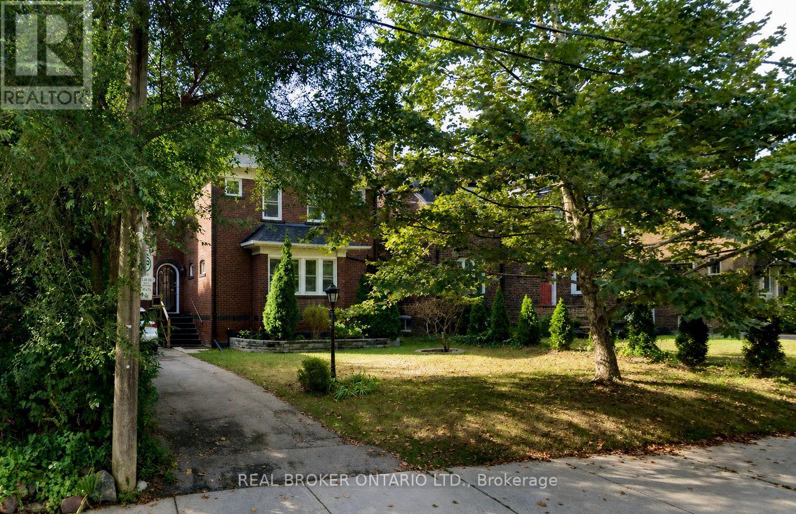 25 CHERITAN AVENUE, Toronto, Ontario