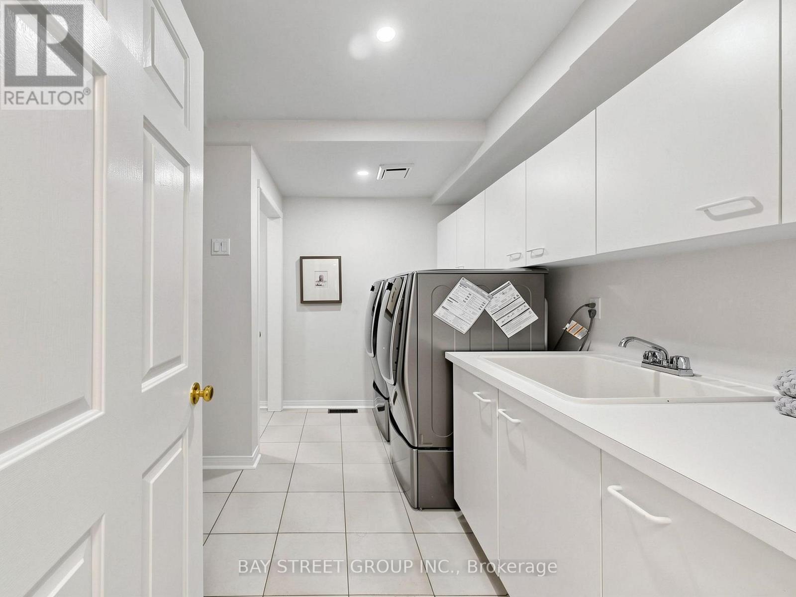 98 Brookeview Drive, Aurora, Ontario  L4G 6R5 - Photo 19 - N13074182