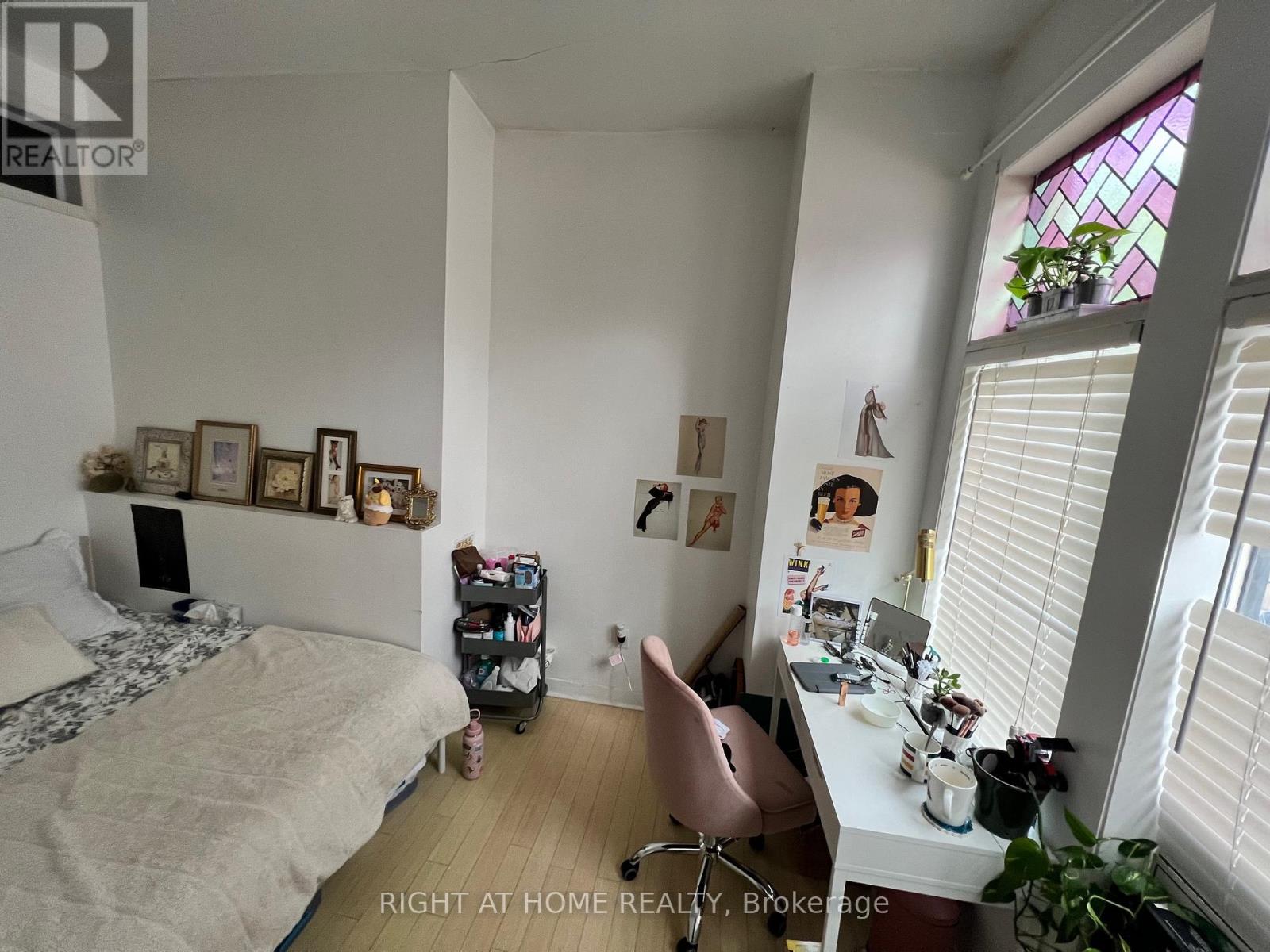B - 210 Mccaul Street, Toronto, Ontario  M5T 1W5 - Photo 10 - C13499270