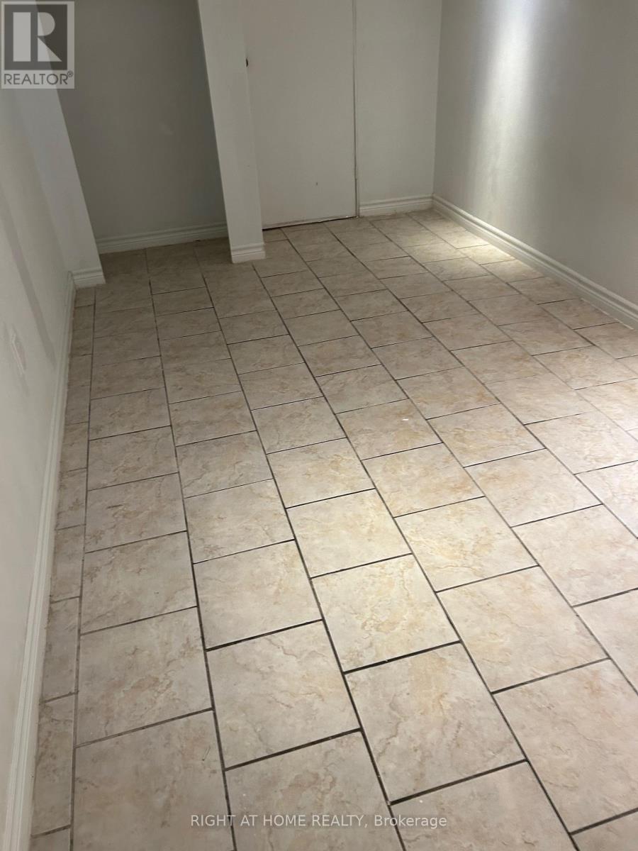 B - 210 Mccaul Street, Toronto, Ontario  M5T 1W5 - Photo 16 - C13499270