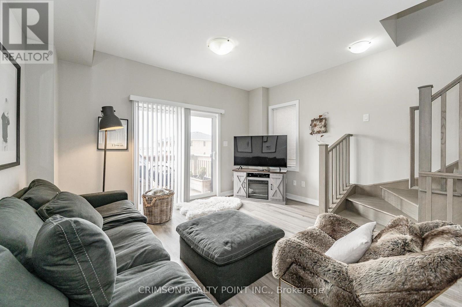 1299 ASHGROVE CRESCENT, Oshawa, Ontario