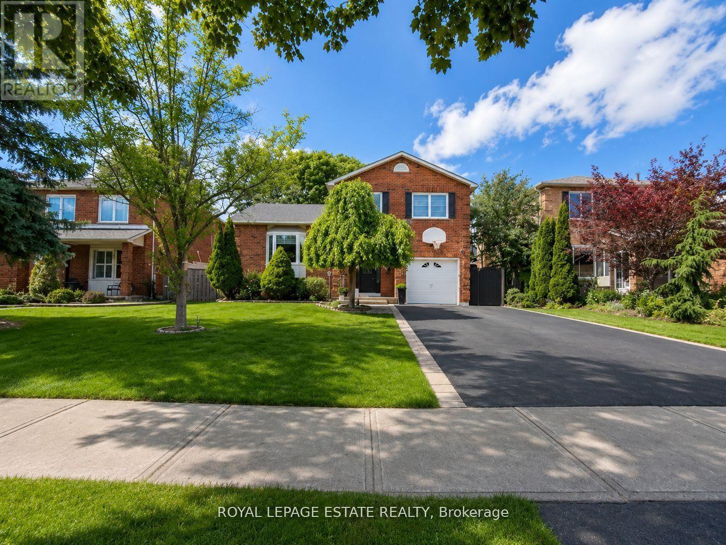130 WILLIAM STEPHENSON DRIVE, Whitby, Ontario