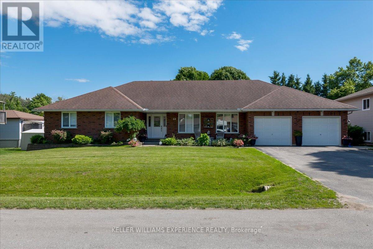 48 BRULE STREET, Penetanguishene, Ontario