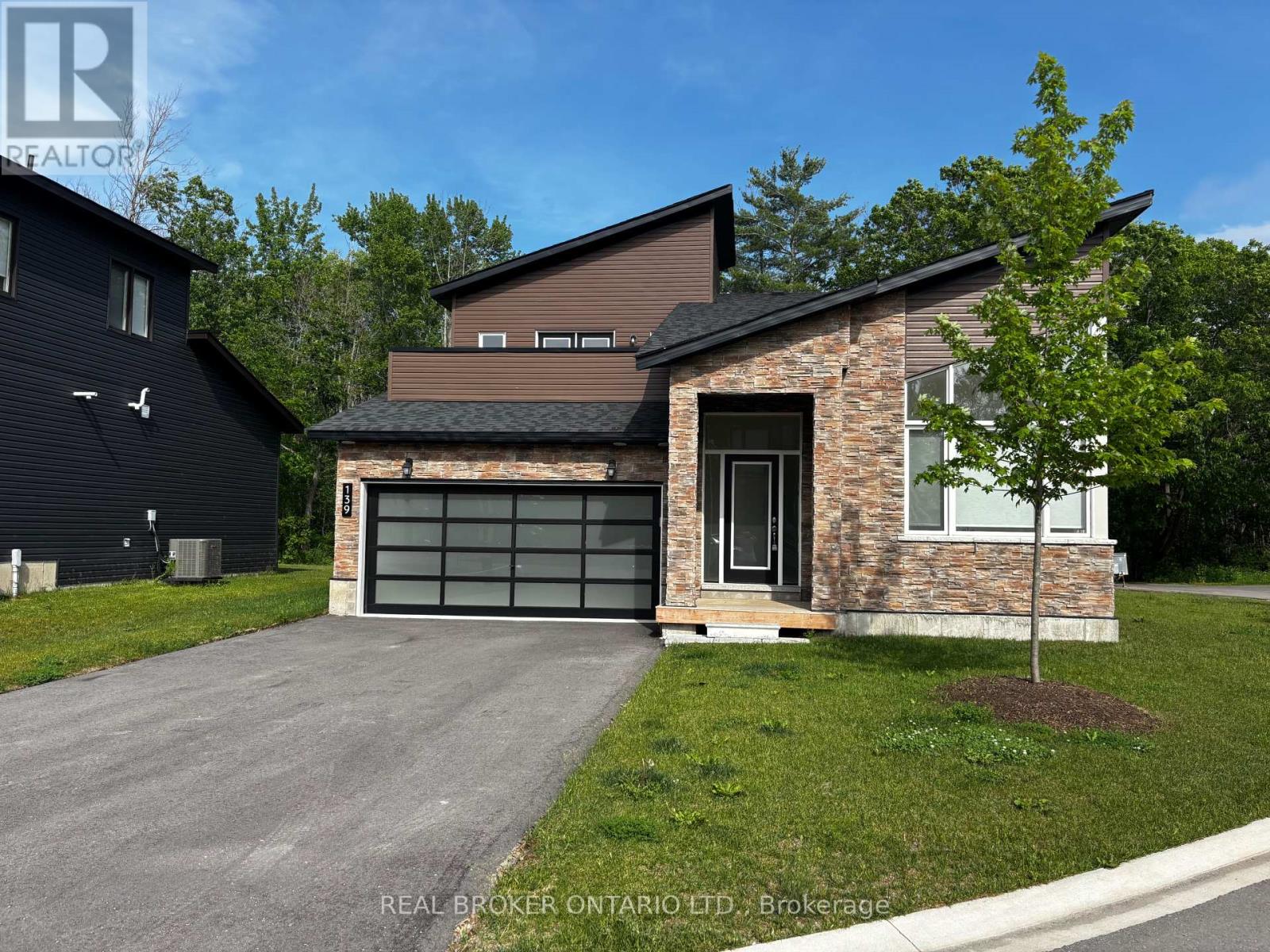 139 MARINA VILLAGE DRIVE, Georgian Bay, Ontario