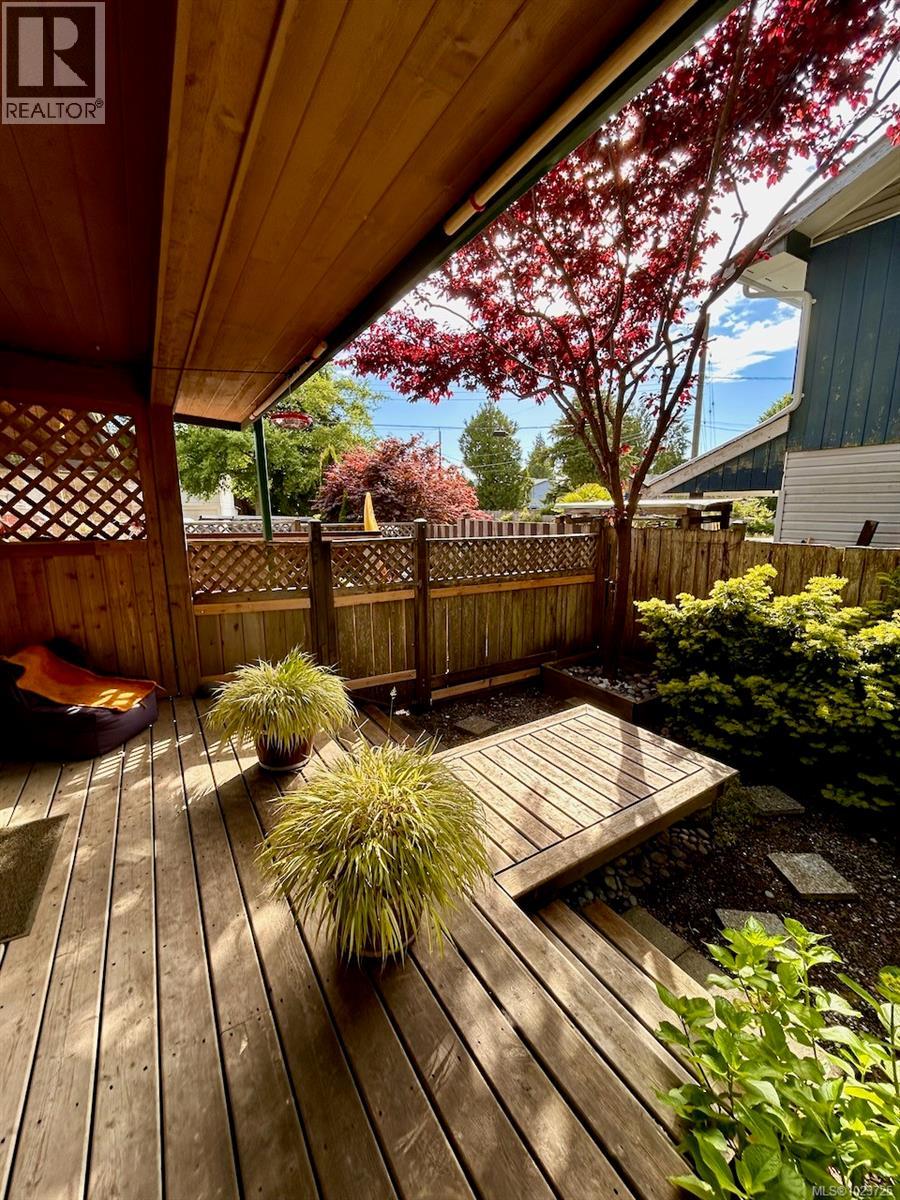 2 1553 Larch Rd, Ucluelet, British Columbia  V0R 3A0 - Photo 6 - 1023725