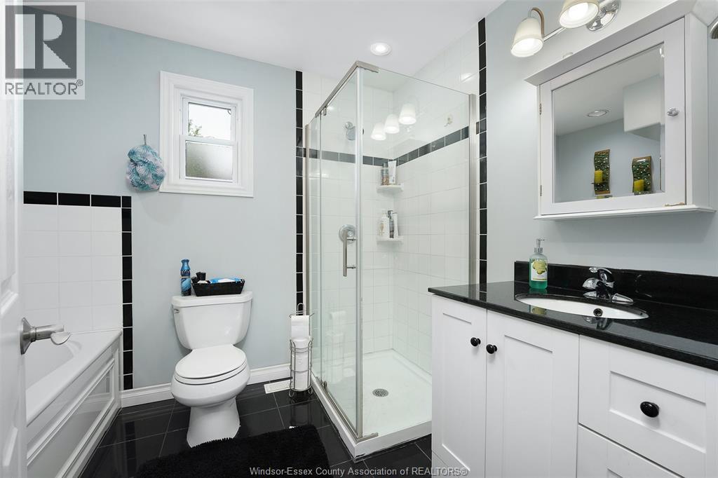 3404 Hemlock, Windsor, Ontario  N8R 1Z9 - Photo 9 - 26014132