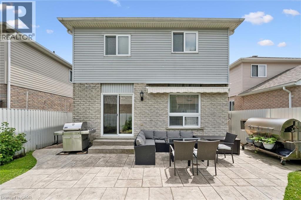 127 Everglade Crescent, Kitchener, Ontario  N2E 3Y5 - Photo 2 - 40843666