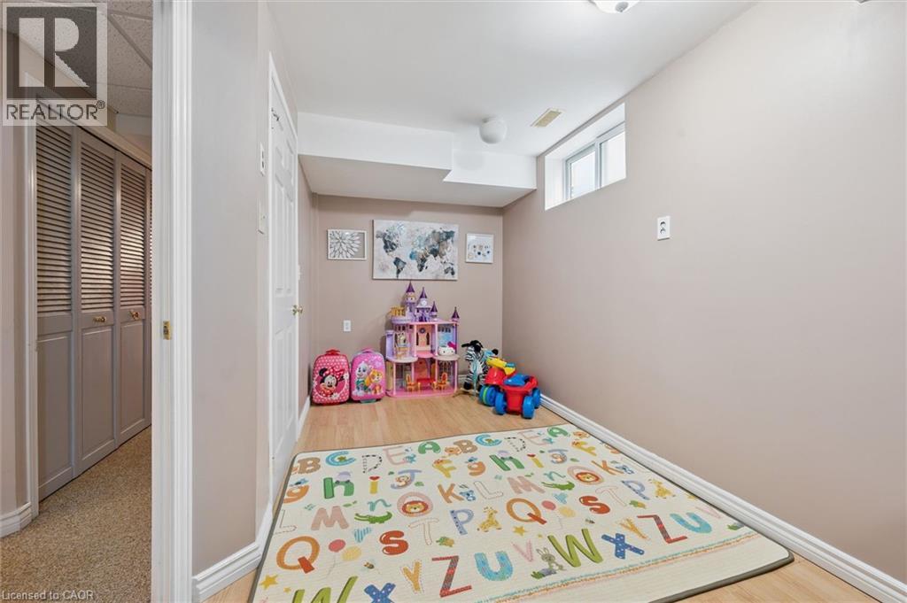127 Everglade Crescent, Kitchener, Ontario  N2E 3Y5 - Photo 32 - 40843666