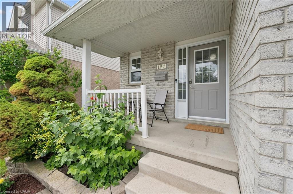 127 Everglade Crescent, Kitchener, Ontario  N2E 3Y5 - Photo 9 - 40843666