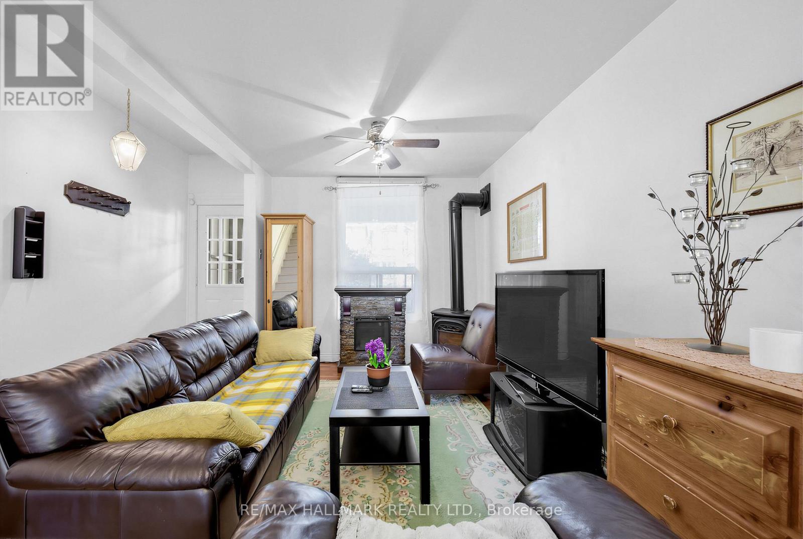 82 Muriel Avenue, Toronto, Ontario  M4J 2Y4 - Photo 9 - E13233886