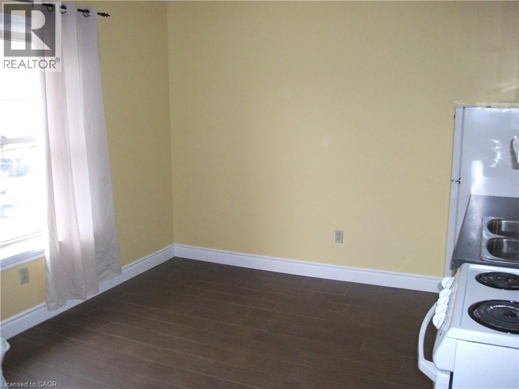947 Main Street E, Hamilton, Ontario  L8M 2J5 - Photo 11 - 40841000