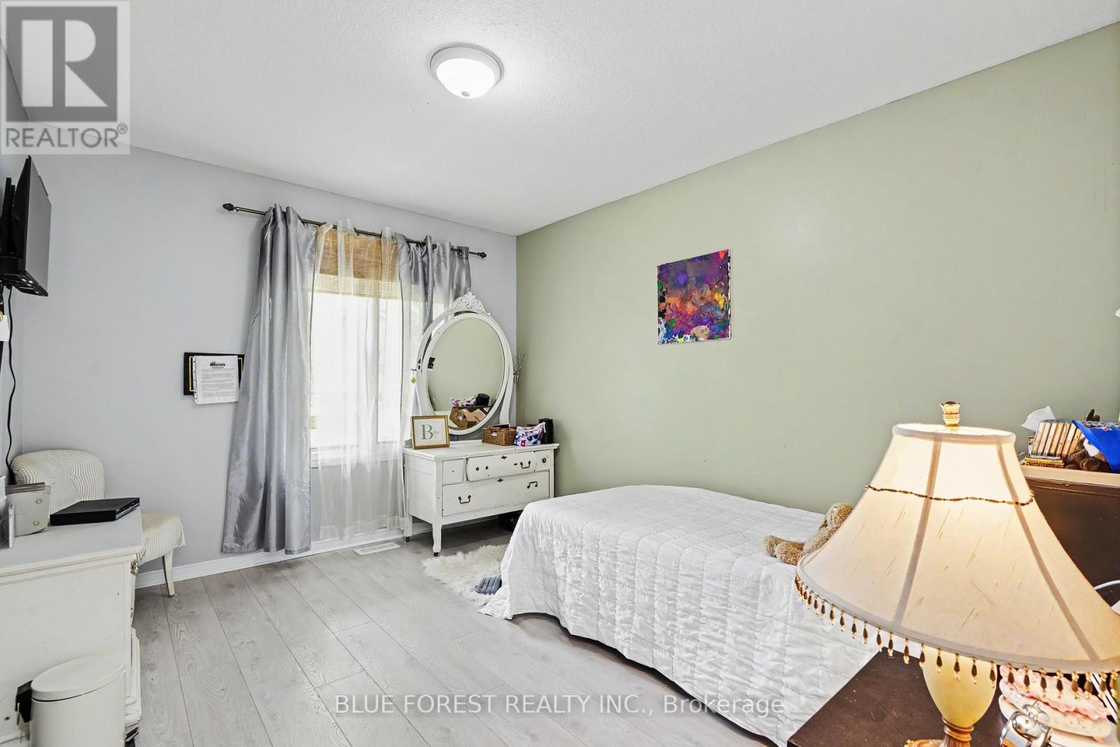 23706 Gray Line, West Elgin, Ontario  N0L 2C0 - Photo 25 - X13499412