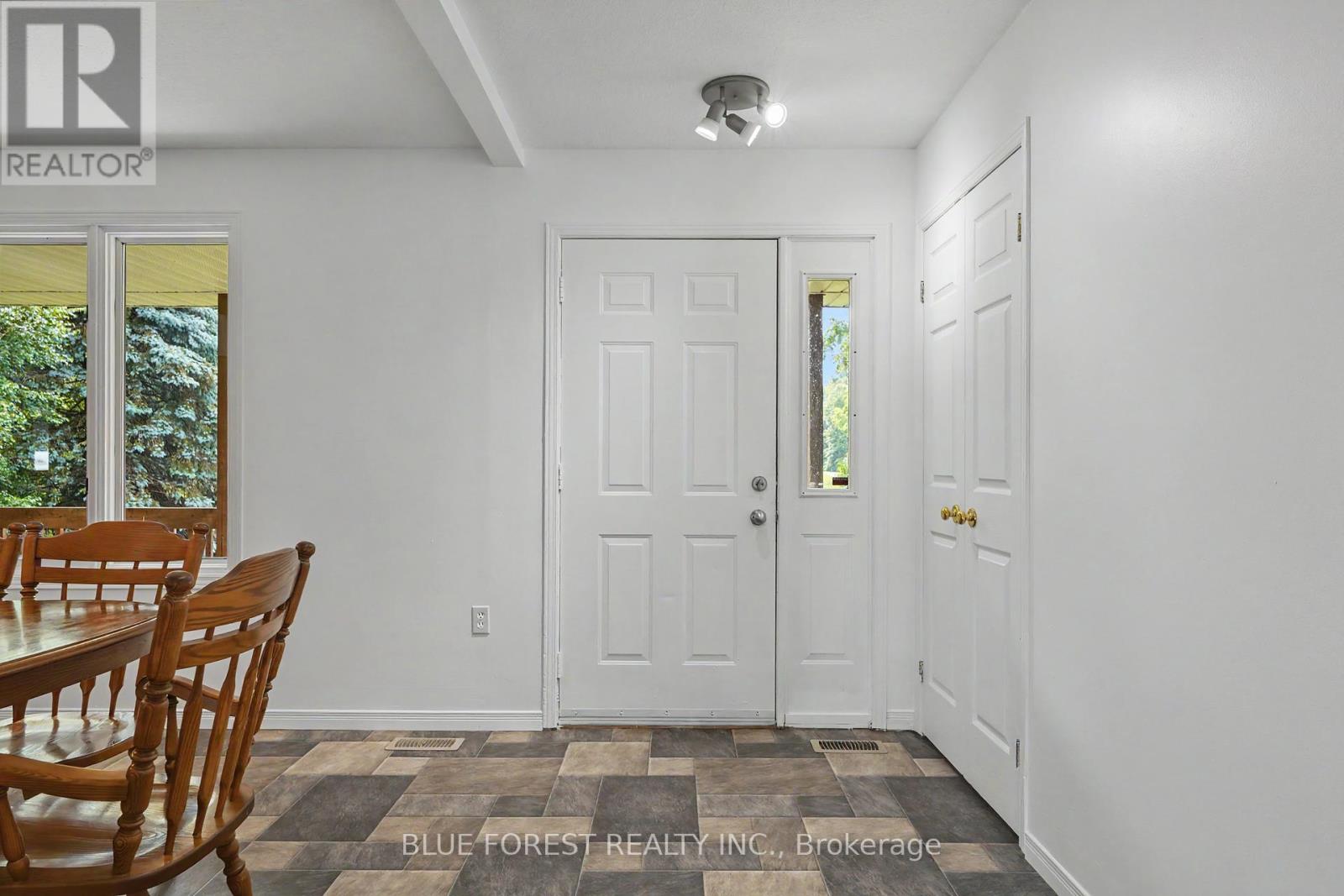 23706 Gray Line, West Elgin, Ontario  N0L 2C0 - Photo 9 - X13499412