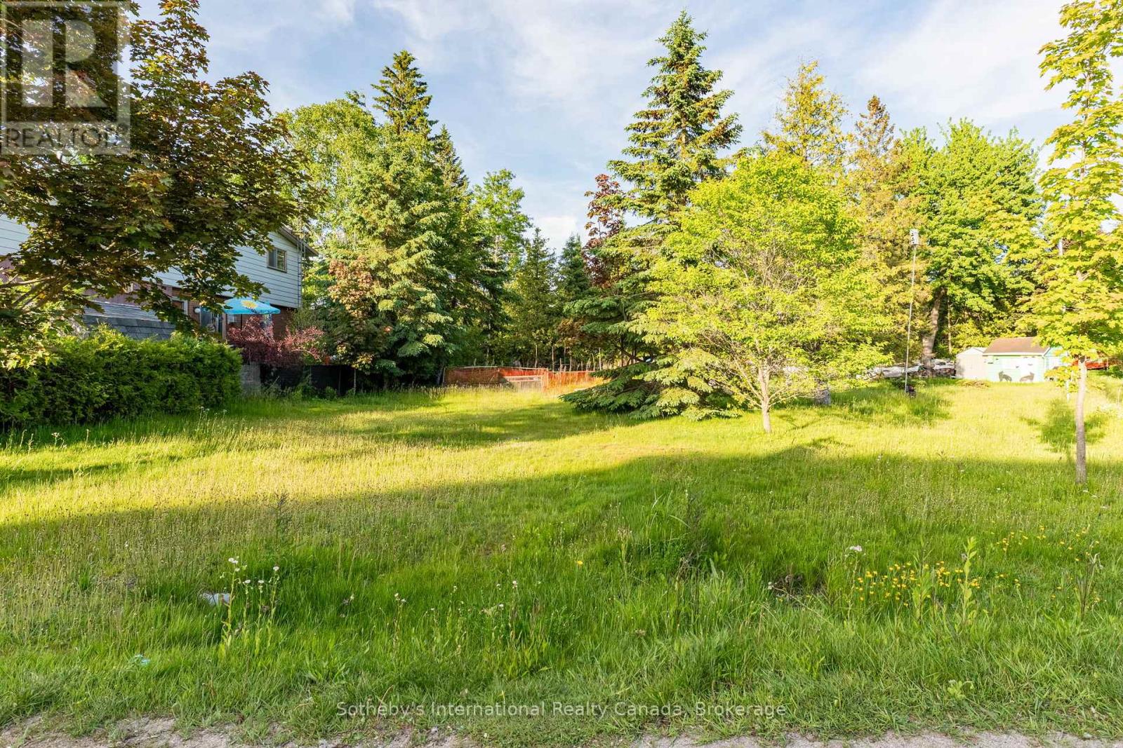 11 62nd Street S, Wasaga Beach, Ontario  L9Z 1V5 - Photo 6 - S12731894