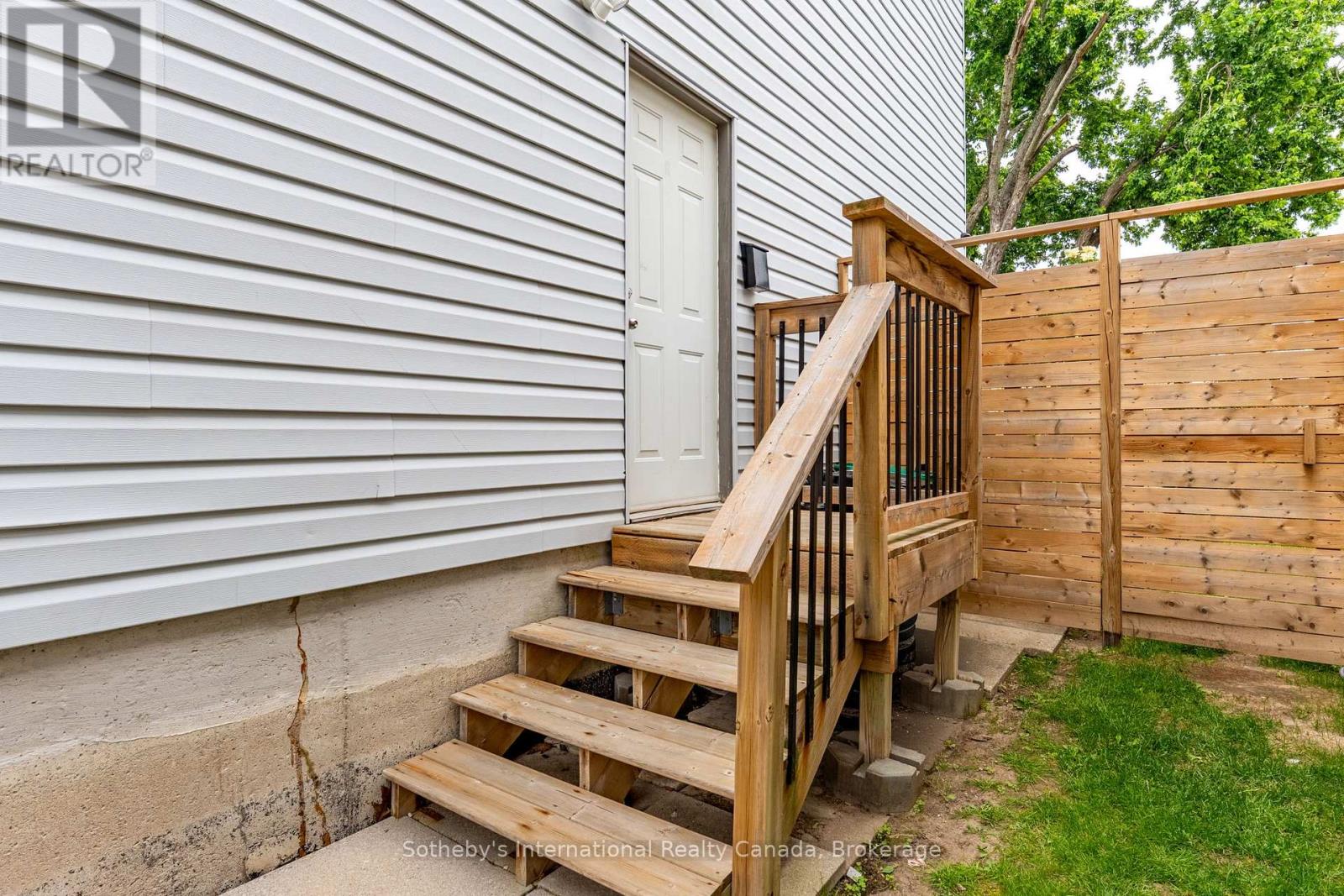 23 Carr Drive, Barrie (Letitia Heights), Ontario  L4N 6M9 - Photo 37 - S13499442