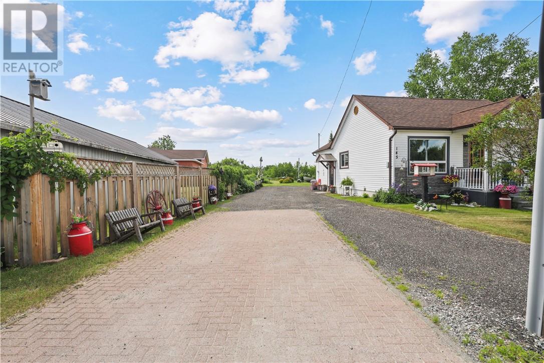 145 Algoma Street, Massey, Ontario  P0P 1P0 - Photo 3 - 2128877