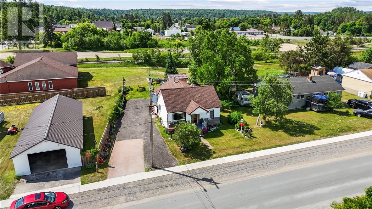 145 Algoma Street, Massey, Ontario  P0P 1P0 - Photo 7 - 2128877