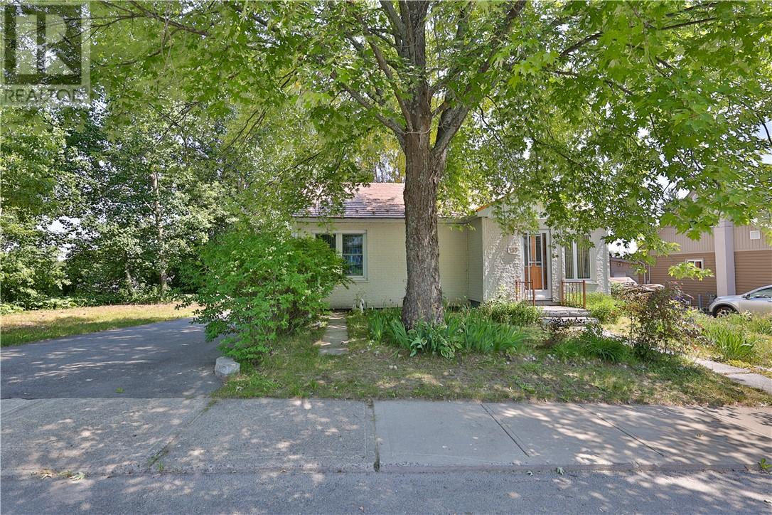 253 Twelfth Avenue, Lively, Ontario  P3Y 1M8 - Photo 1 - 2128872