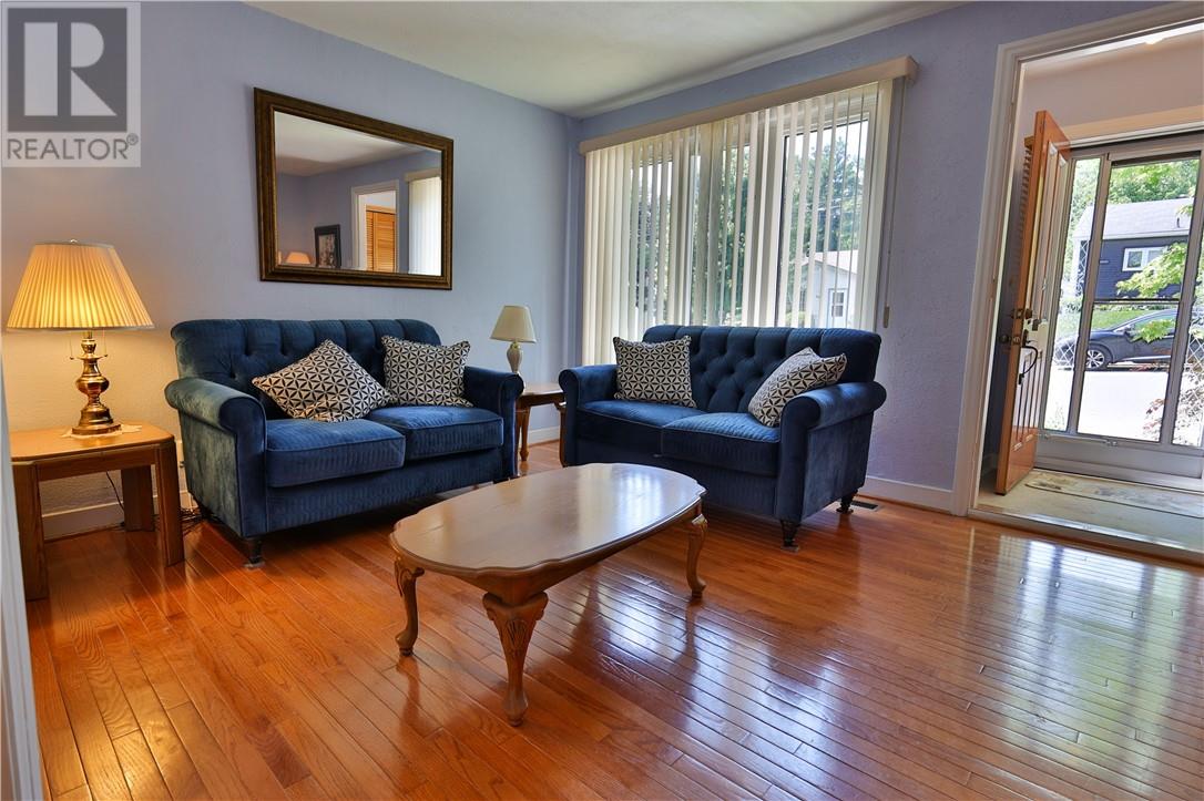 253 Twelfth Avenue, Lively, Ontario  P3Y 1M8 - Photo 3 - 2128872
