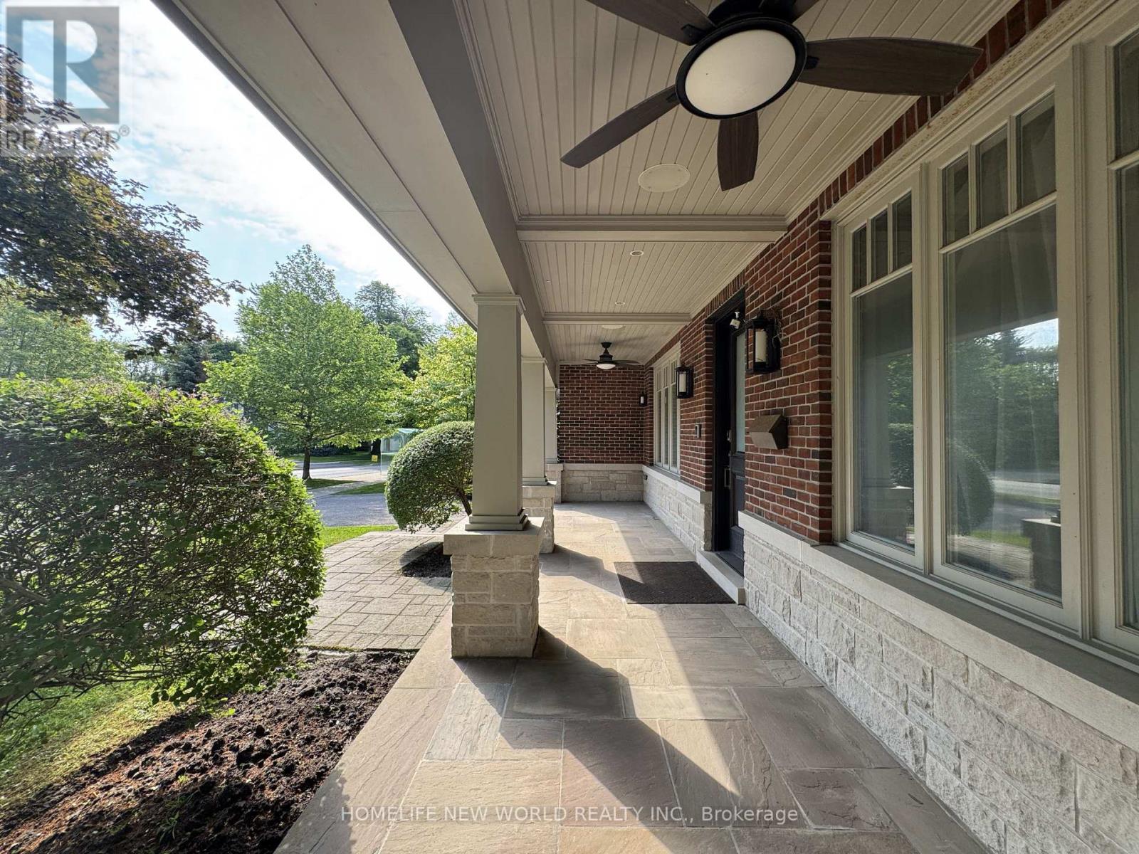 64 Montressor Drive, Toronto, Ontario  M2P 1Z4 - Photo 4 - C13499470