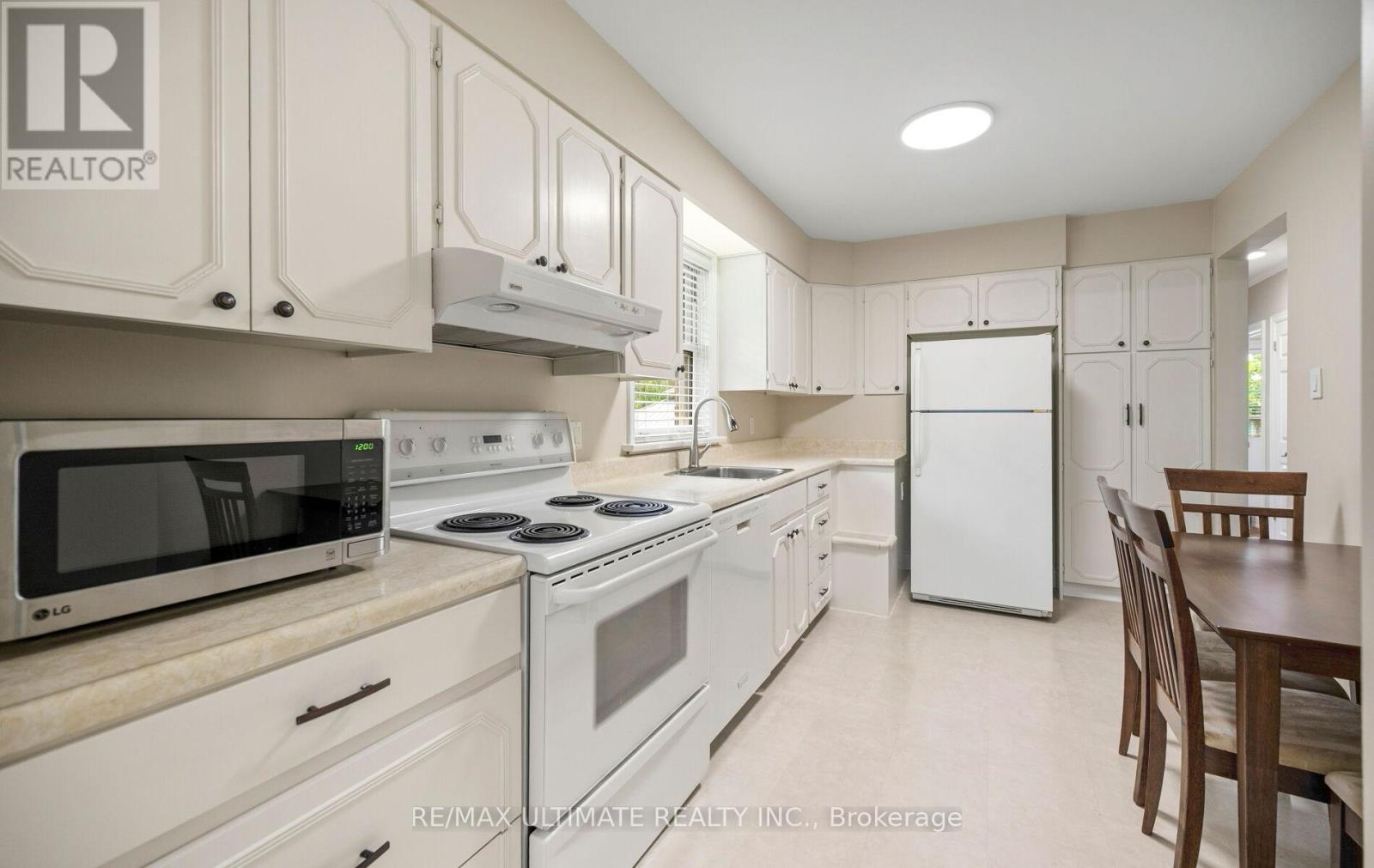 5 Mendip Crescent, Toronto, Ontario  M1P 1Y3 - Photo 16 - E13499358