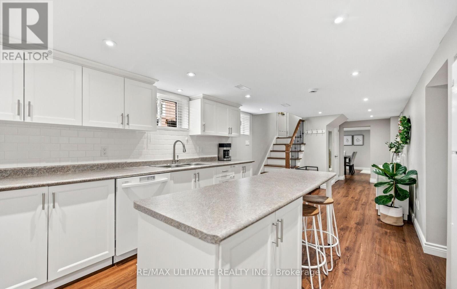 5 Mendip Crescent, Toronto, Ontario  M1P 1Y3 - Photo 32 - E13499358
