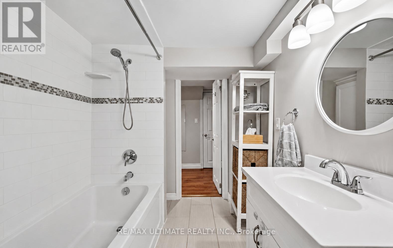 5 Mendip Crescent, Toronto, Ontario  M1P 1Y3 - Photo 40 - E13499358