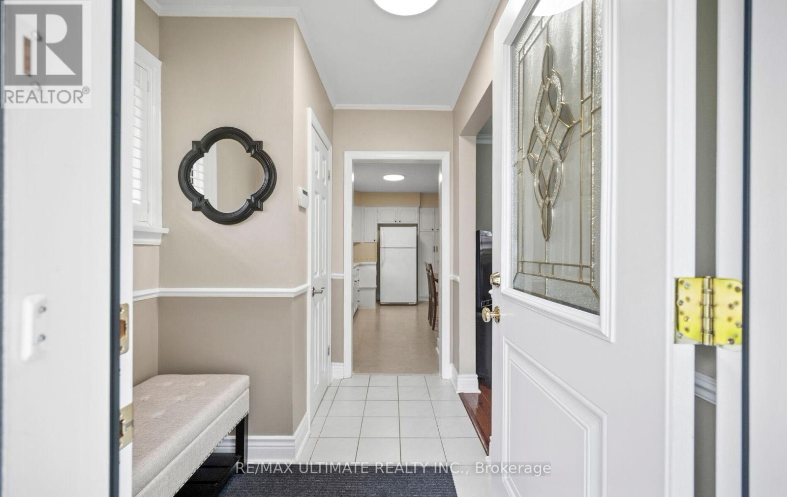 5 Mendip Crescent, Toronto, Ontario  M1P 1Y3 - Photo 7 - E13499358