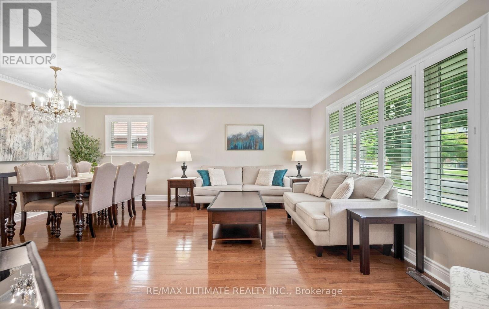 5 Mendip Crescent, Toronto, Ontario  M1P 1Y3 - Photo 8 - E13499358
