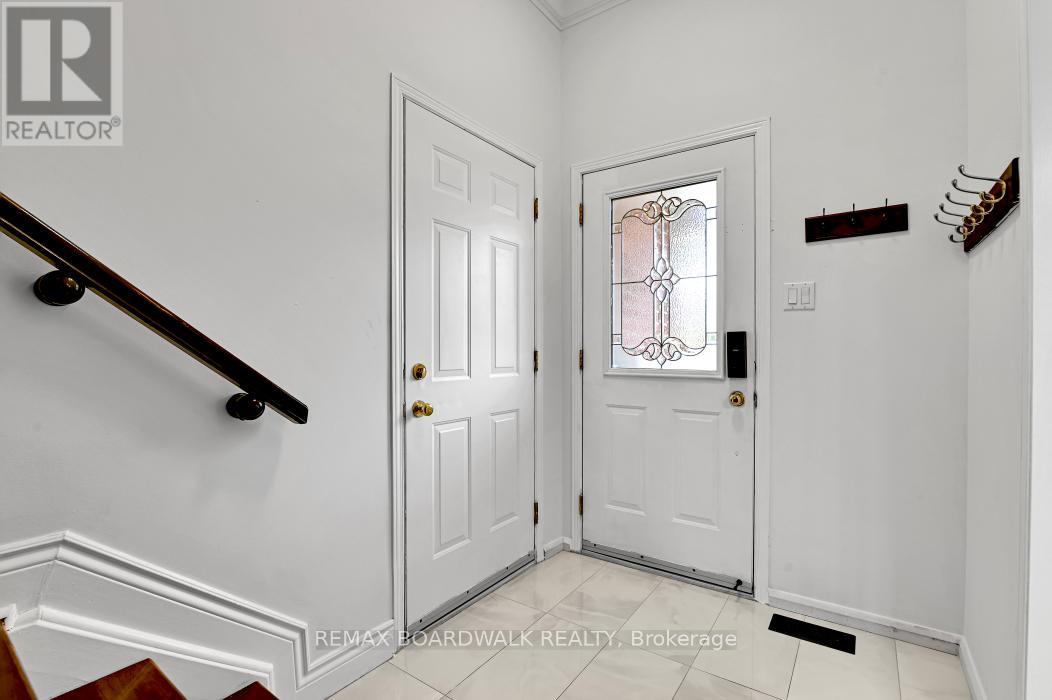 1160 Halton Terrace, Ottawa, Ontario  K2W 1H6 - Photo 4 - X13499398