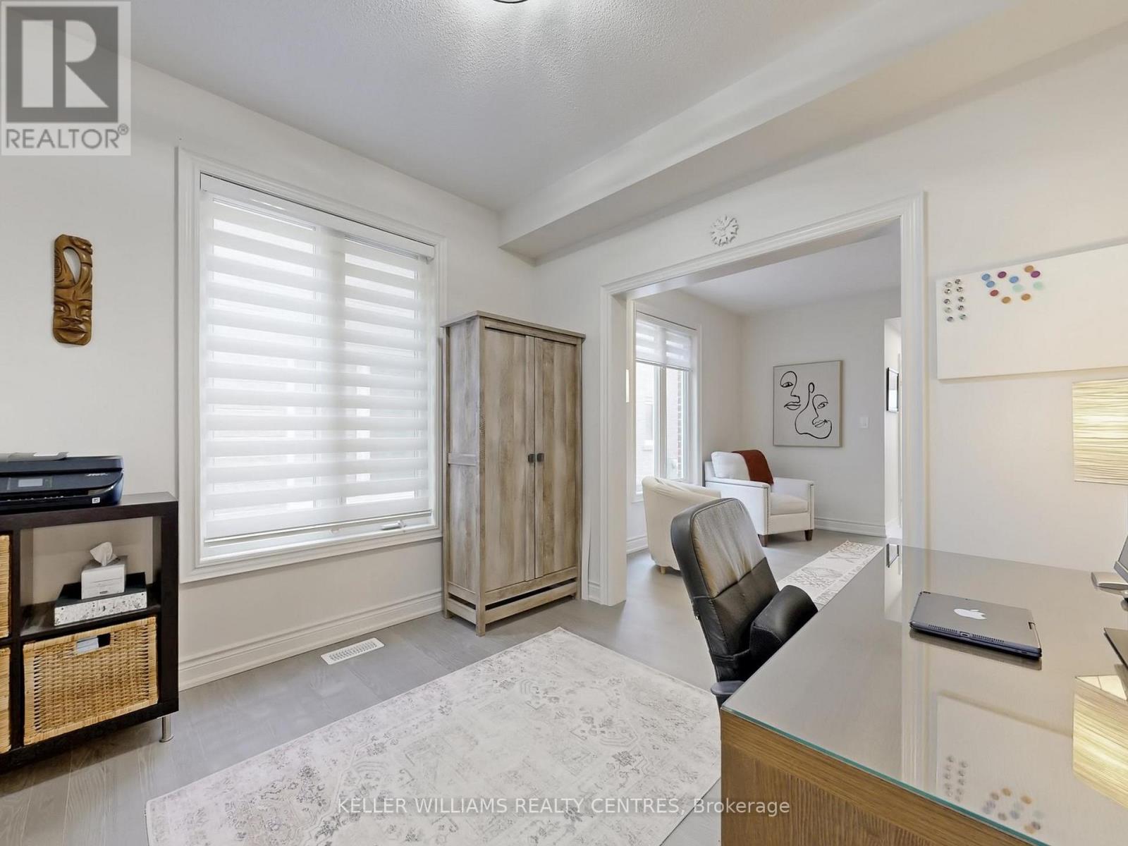 833 Langford Boulevard, Bradford West Gwillimbury, Ontario  L3L 0X6 - Photo 10 - N13499428