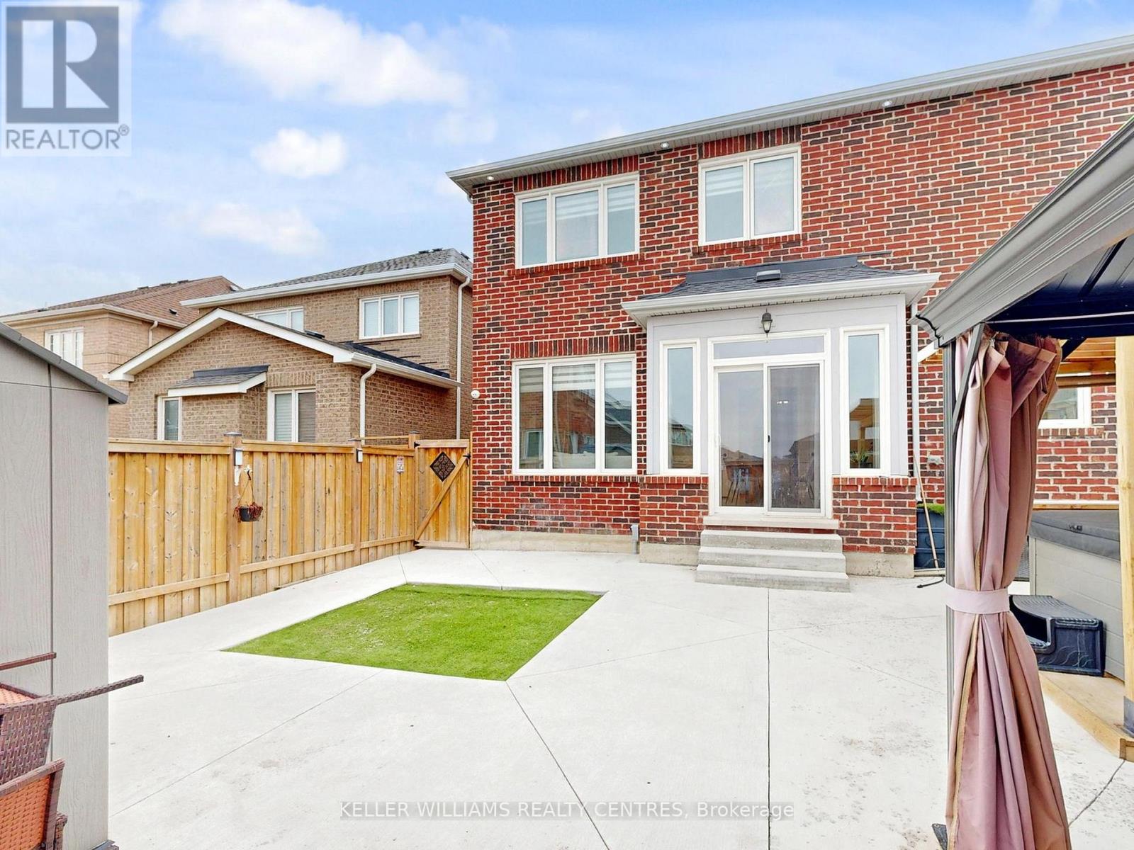 833 Langford Boulevard, Bradford West Gwillimbury, Ontario  L3L 0X6 - Photo 43 - N13499428