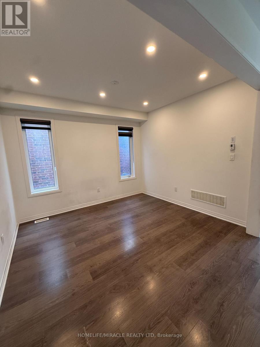 17 Casserley Crescent, New Tecumseth (Tottenham), Ontario  L0G 1W0 - Photo 14 - N13499452