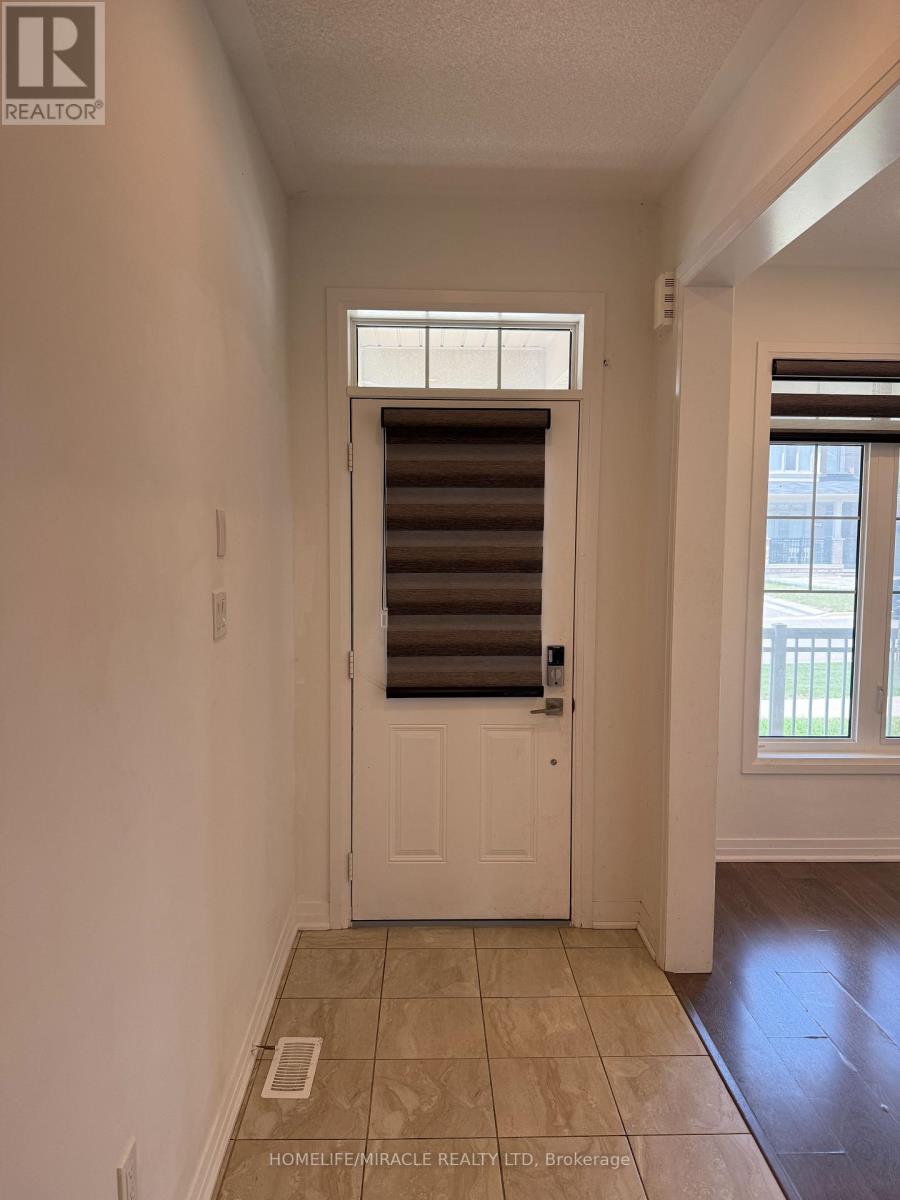 17 Casserley Crescent, New Tecumseth (Tottenham), Ontario  L0G 1W0 - Photo 8 - N13499452