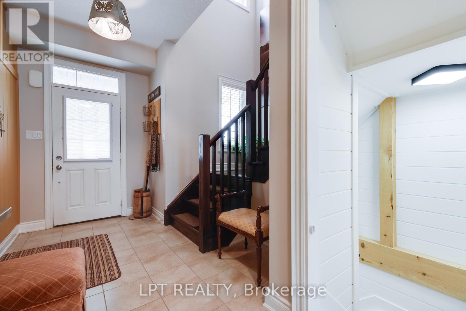 37 Wilson Street, Collingwood, Ontario  L9Y 0Y8 - Photo 2 - S13499372