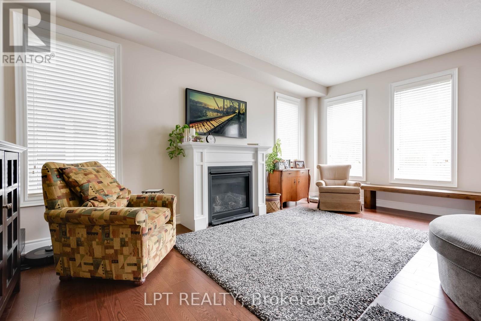 37 Wilson Street, Collingwood, Ontario  L9Y 0Y8 - Photo 4 - S13499372
