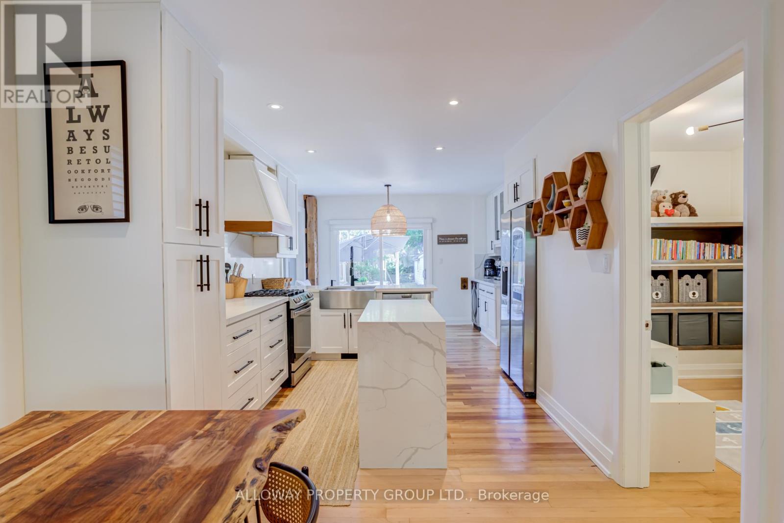 22 Fourth Street, Toronto, Ontario  M8V 2Y3 - Photo 12 - W13499446