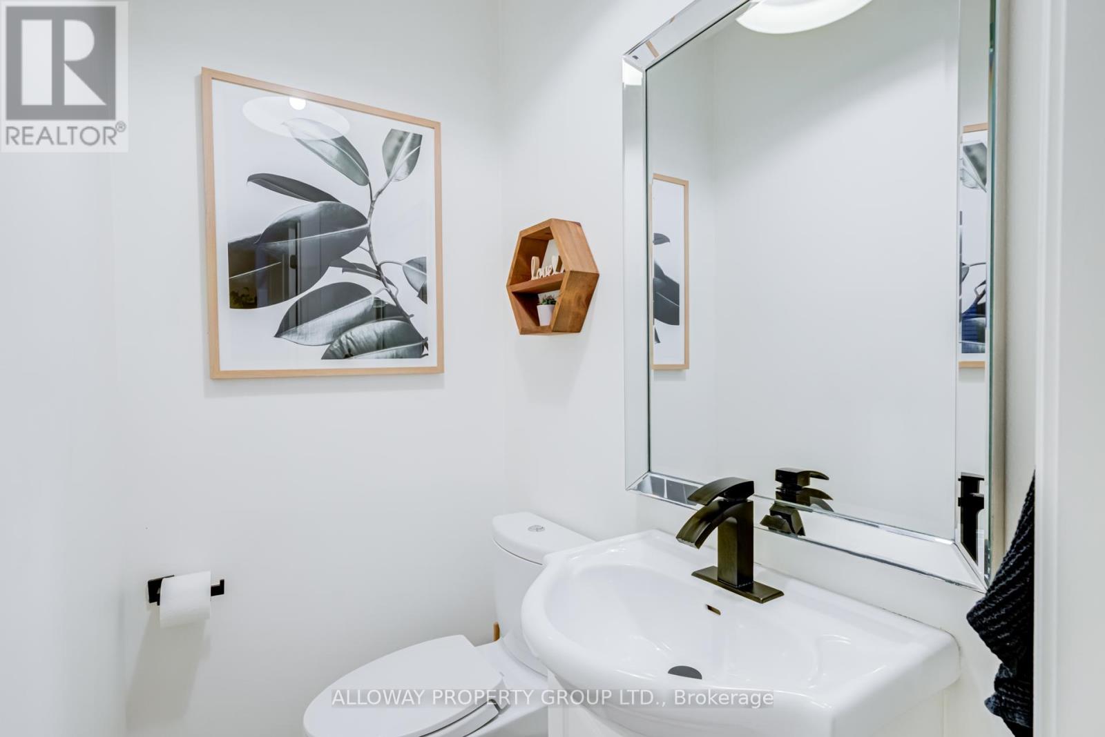 22 Fourth Street, Toronto, Ontario  M8V 2Y3 - Photo 20 - W13499446