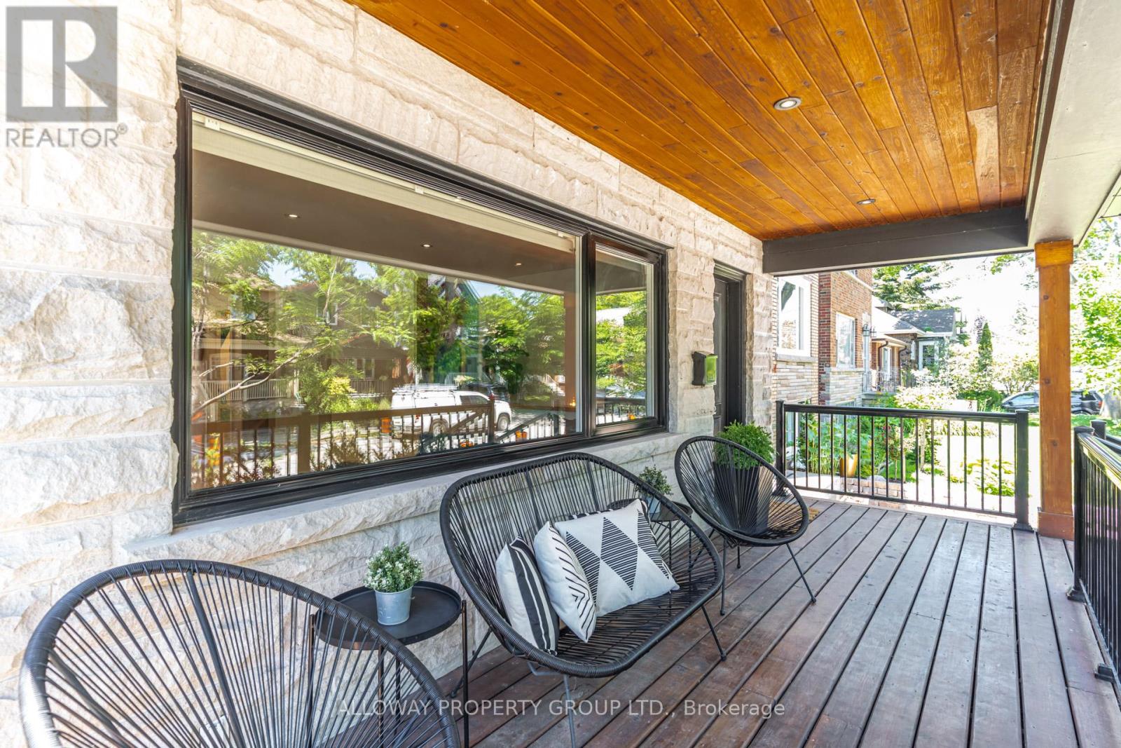 22 Fourth Street, Toronto, Ontario  M8V 2Y3 - Photo 3 - W13499446