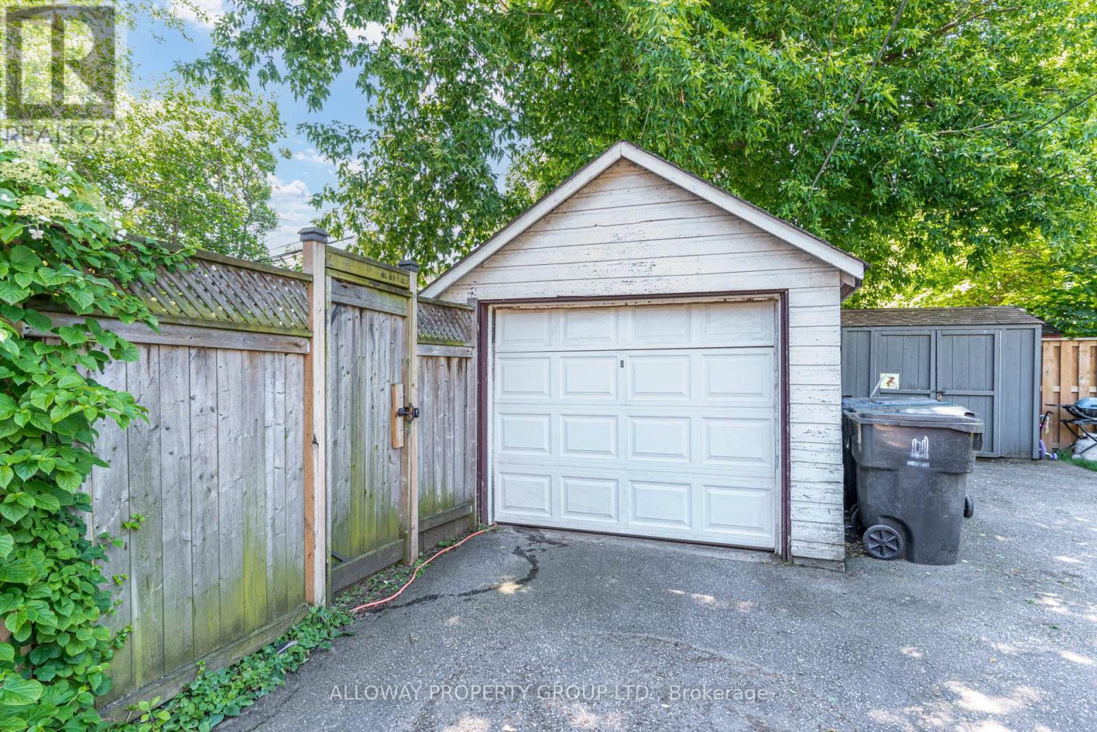 22 Fourth Street, Toronto, Ontario  M8V 2Y3 - Photo 40 - W13499446
