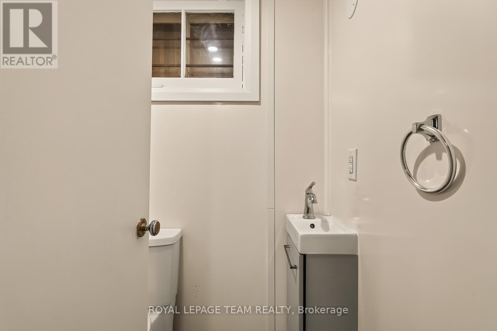 2046 Dorval Avenue, Ottawa, Ontario  K1G 2N8 - Photo 23 - X13499508