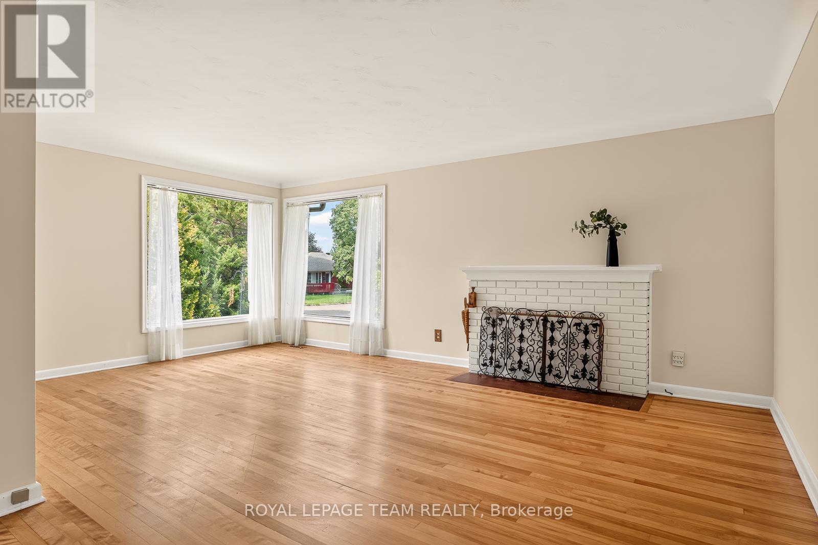 2046 Dorval Avenue, Ottawa, Ontario  K1G 2N8 - Photo 6 - X13499508