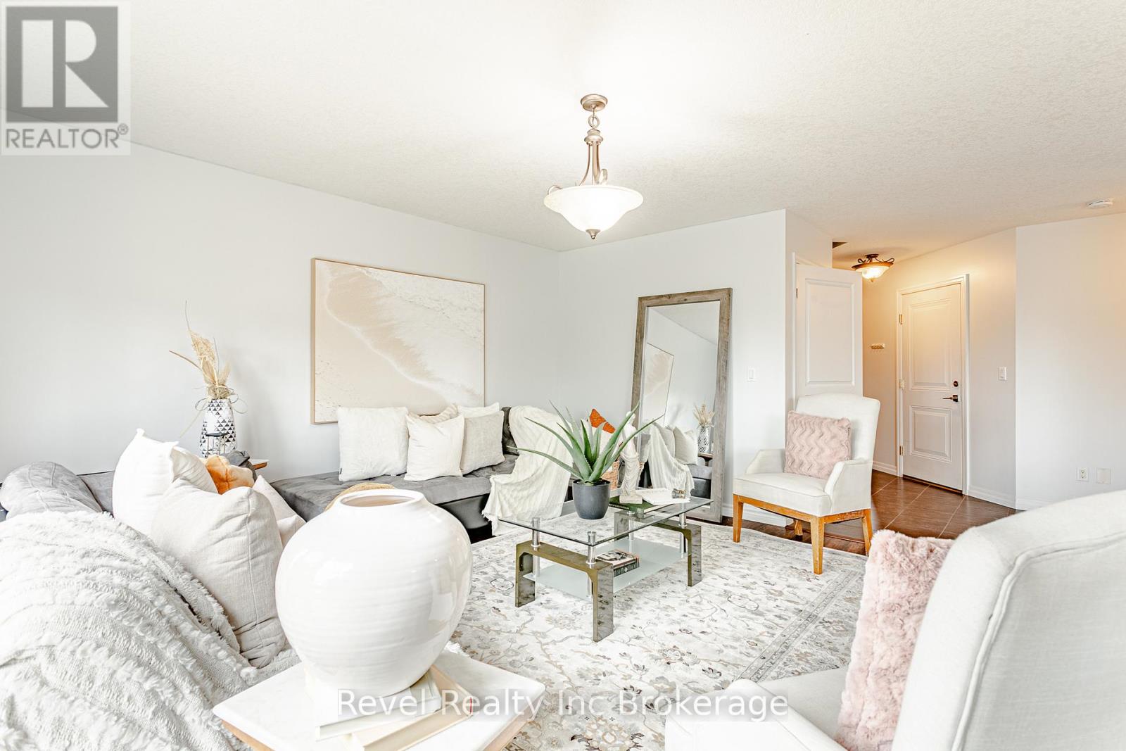 702 Frontenac Crescent, Woodstock, Ontario  N4V 0B1 - Photo 7 - X13499480