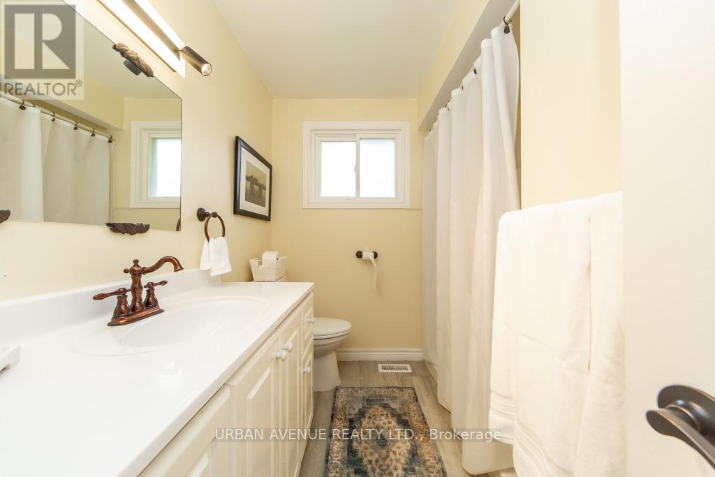 579 Rupert Avenue, Whitchurch-Stouffville, Ontario  L4A 1W2 - Photo 15 - N13499504