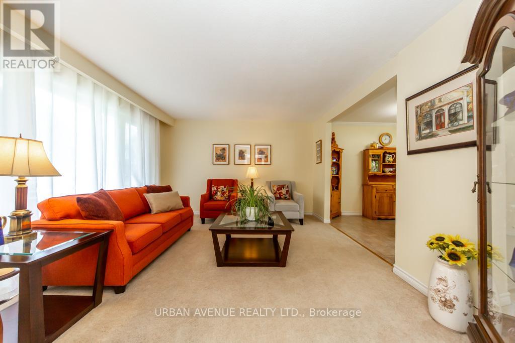 579 Rupert Avenue, Whitchurch-Stouffville, Ontario  L4A 1W2 - Photo 2 - N13499504