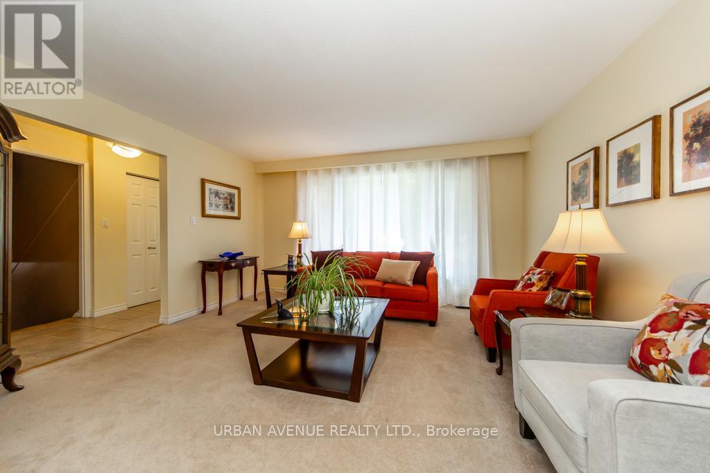 579 Rupert Avenue, Whitchurch-Stouffville, Ontario  L4A 1W2 - Photo 3 - N13499504