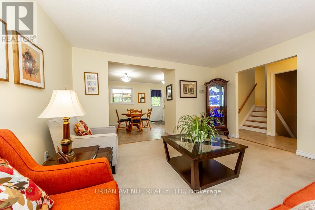 579 Rupert Avenue, Whitchurch-Stouffville, Ontario  L4A 1W2 - Photo 4 - N13499504