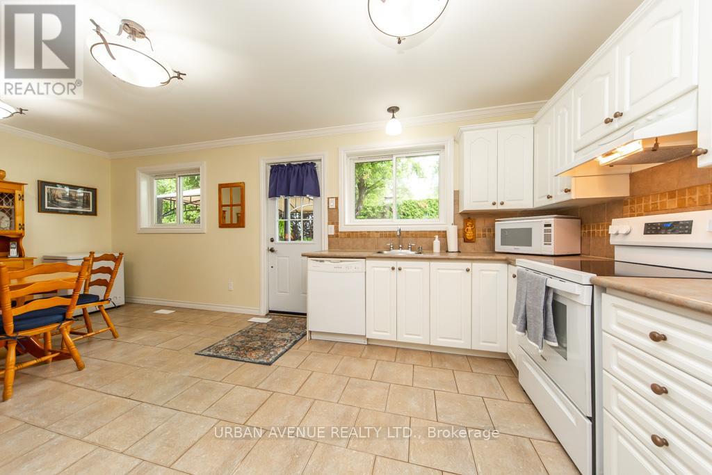 579 Rupert Avenue, Whitchurch-Stouffville, Ontario  L4A 1W2 - Photo 7 - N13499504
